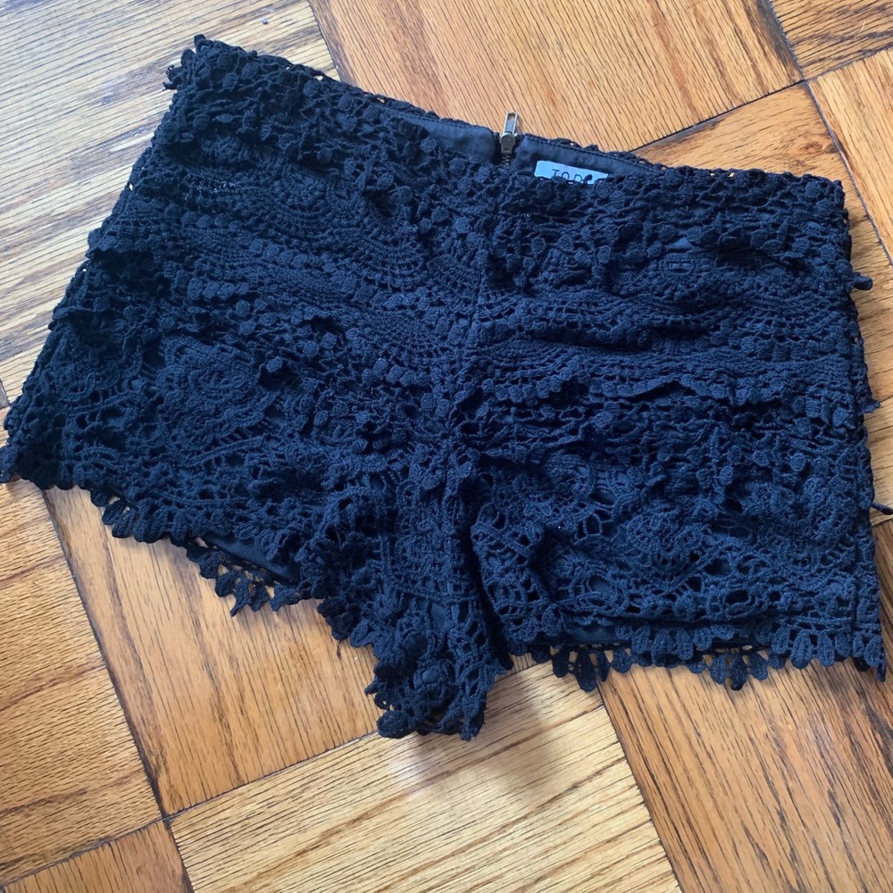 NWOT Crochet Black shorts